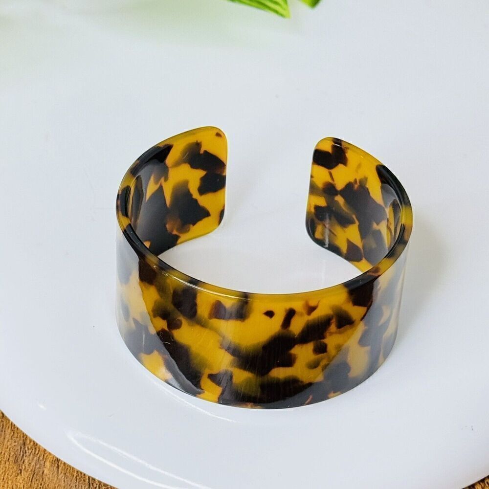 Vintage Thermoset Faux Tortoise Shell Wide Plastic Open Cuff Bracelet Small - Picture 3 of 6